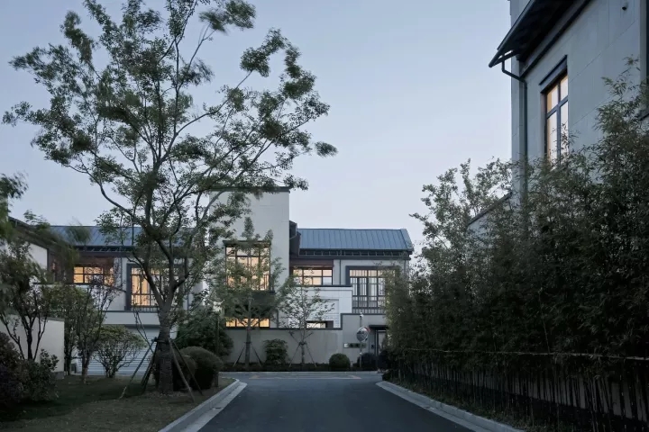 内侧修建单体的院落普遍安顿于修建和蹊径之间以；；；；；；；に矫苄