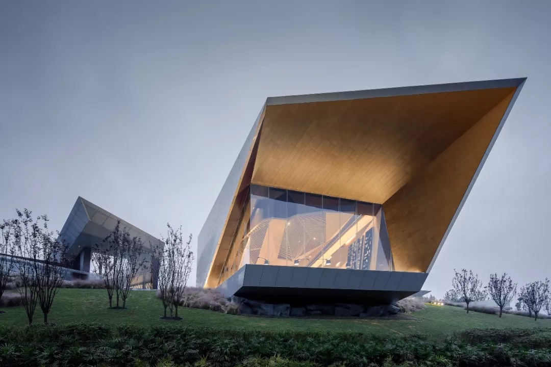 面向五彩池的窗口，，，，，，，，918博天堂修建设计